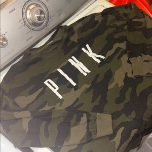 PINK Camouflage long sleeve shirt
